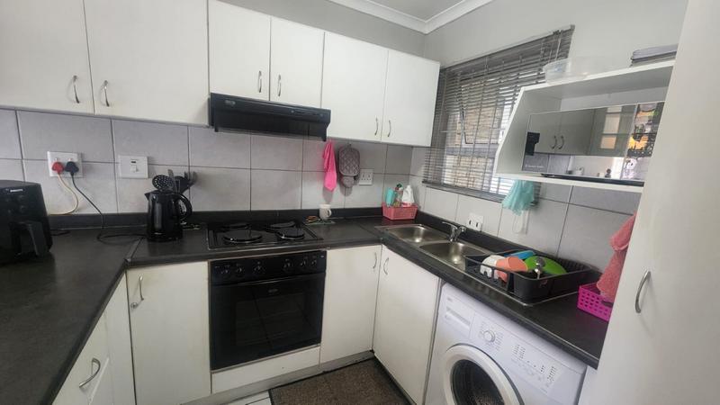To Let 1 Bedroom Property for Rent in Bracken Heights Western Cape